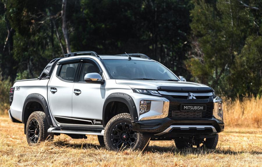  Mitsubishi Triton Xtreme Double Cab 2020 года  (ZA) (фото 1 из 17)